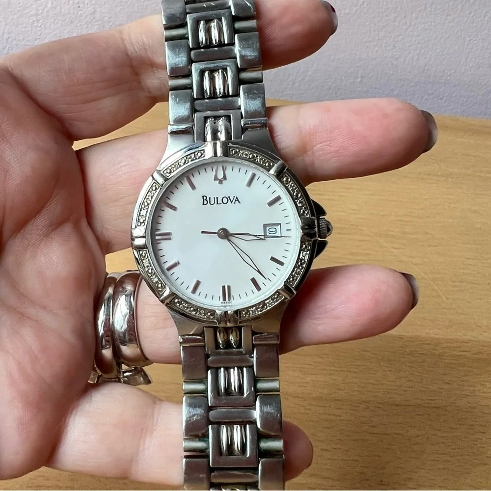 BULOVA 96E00 MEN’S DIAMOND EMBELLISHED BEZEL SILVER TONE DATE DISPLAY WATCH